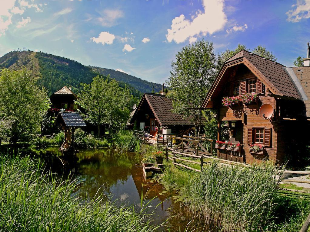 Hotel Ferienhaus Bettina Rassis Feriendorf Donnersbachwald Esterno foto